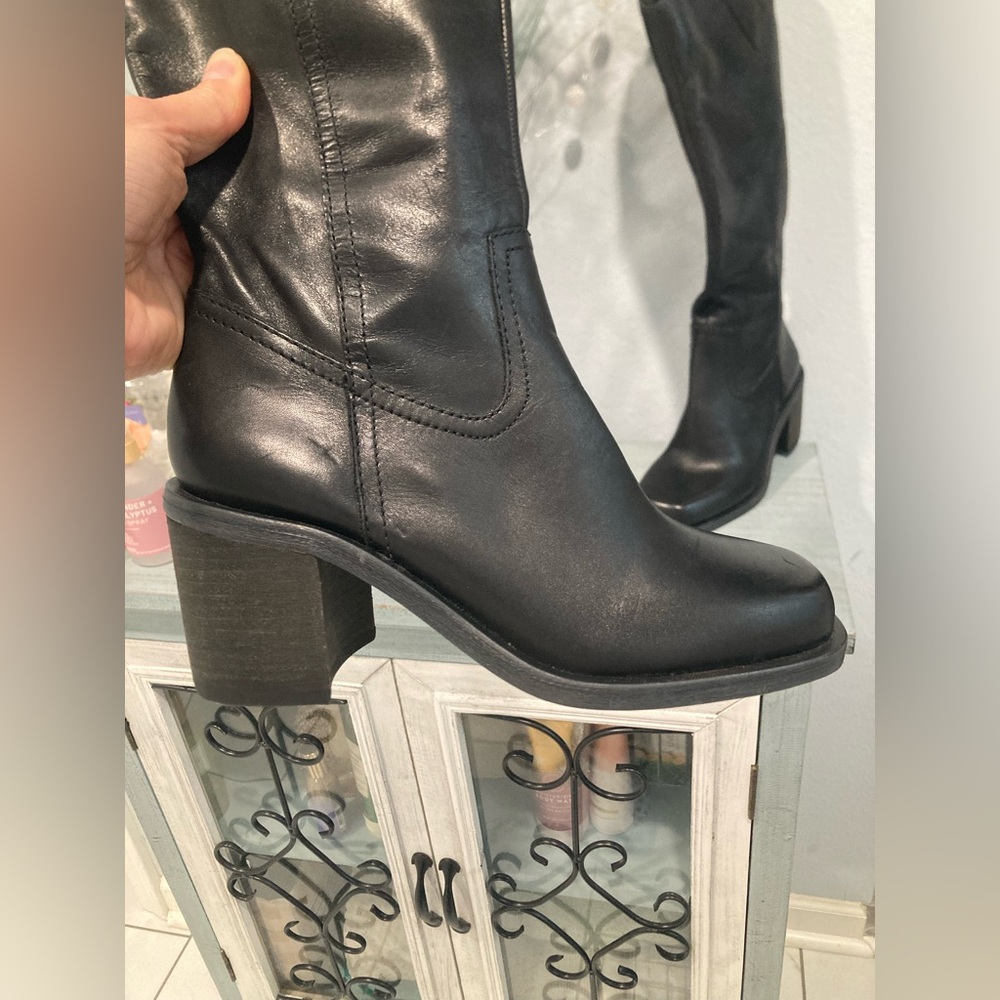 NWOB Lucky Brand Leather Black Tall Boot Square Toe Stacked Heel Size 5 1/2 - Picture 6 of 15